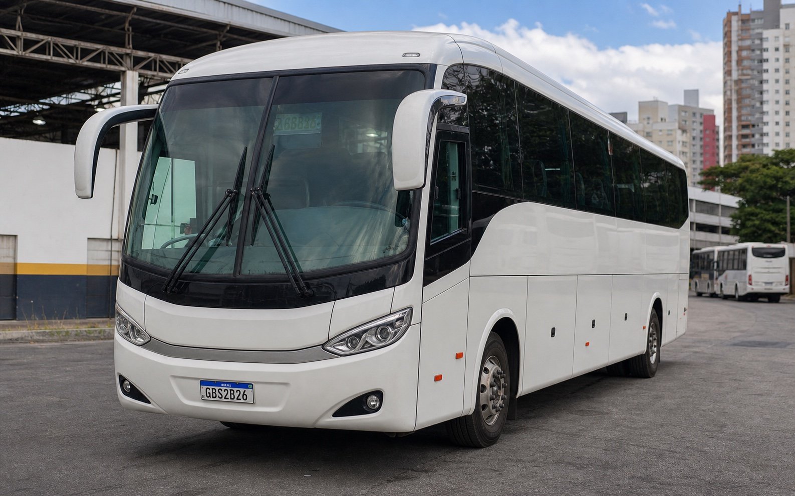 Ônibus convencional para grupos grandes